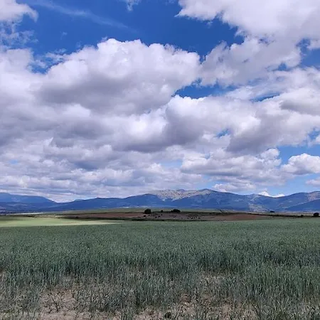 Viento De Ladera Con Piscina Cubierta *