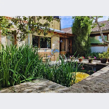 Viento De Ladera Con Piscina Cubierta Country house Segovia